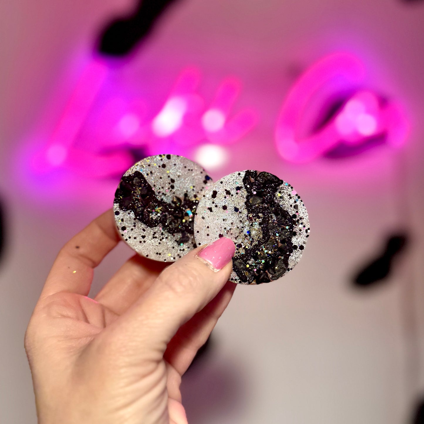White & Black Geode Vent Clip Car Freshie