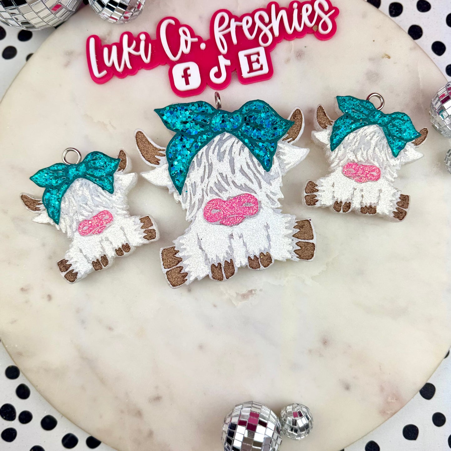 Highland Cow -Beachy Vibes  —Mirror Style — Car Freshie