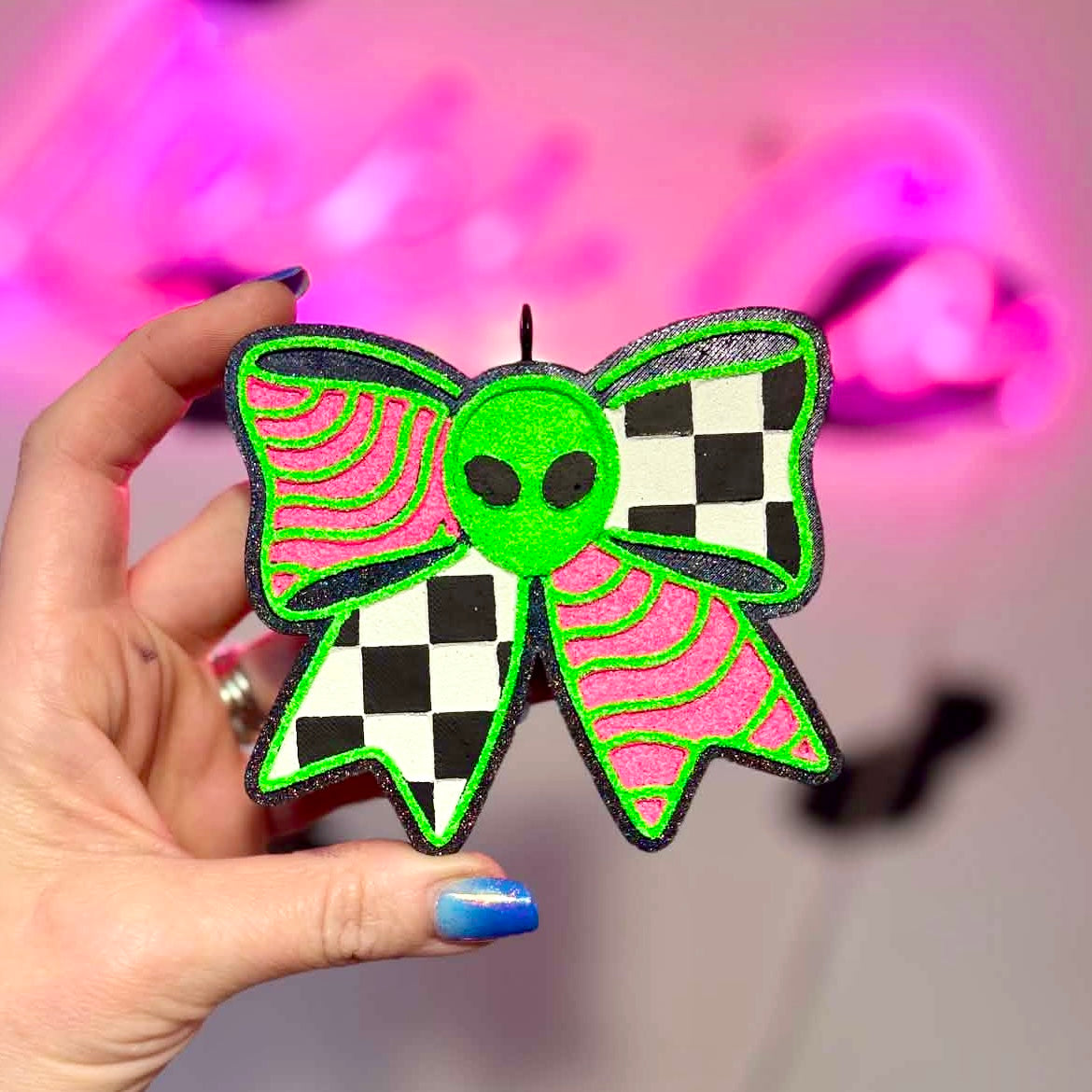 Alien Checkered Bow Car Freshie