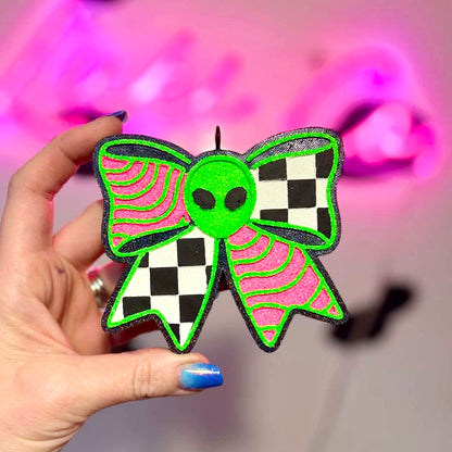 Alien Checkered Bow Car Freshie