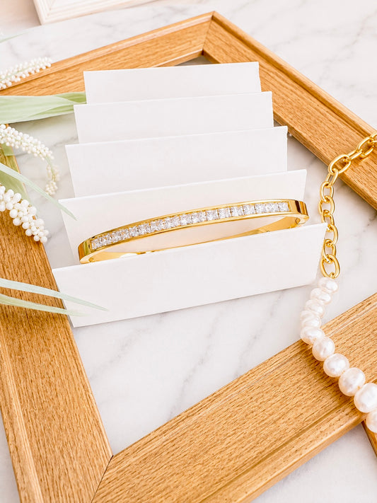 18k Gold Bangle
