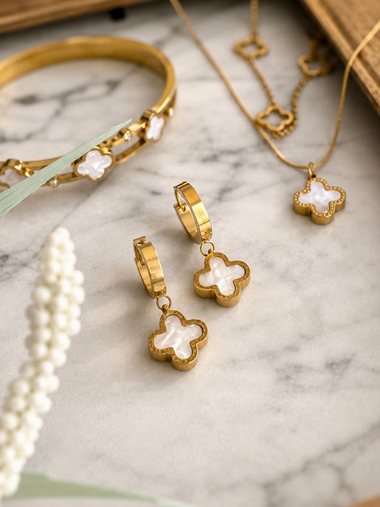 Quatrefoil 18k Gold Drop Earrings
